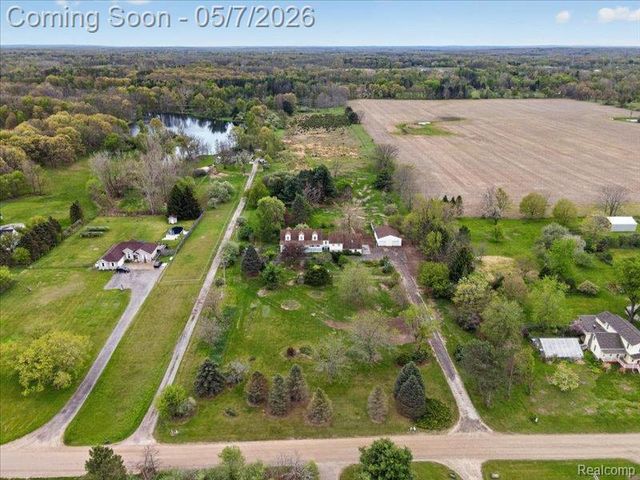 5081 Vines Road, Howell, MI 48843