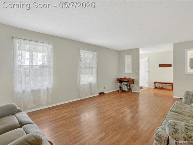 5081 Vines Road, Howell, MI 48843