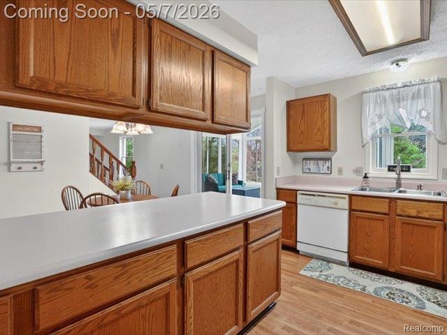 5081 Vines Road, Howell, MI 48843