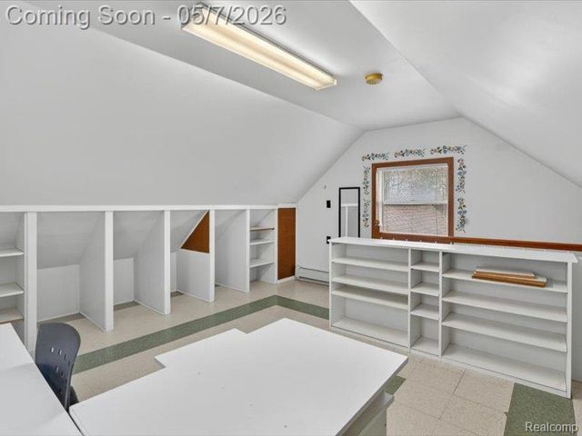 5081 Vines Road, Howell, MI 48843