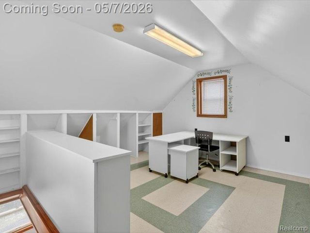 5081 Vines Road, Howell, MI 48843