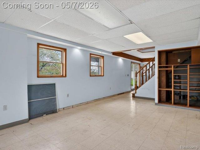 5081 Vines Road, Howell, MI 48843