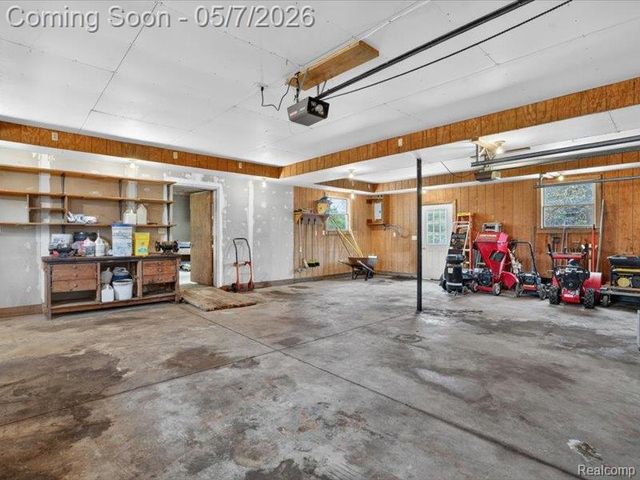 5081 Vines Road, Howell, MI 48843