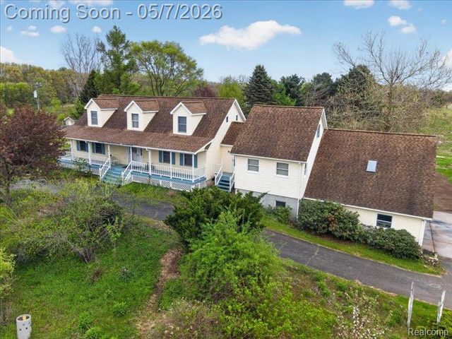5081 Vines Road, Howell, MI 48843