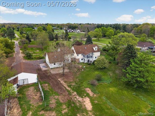 5081 Vines Road, Howell, MI 48843