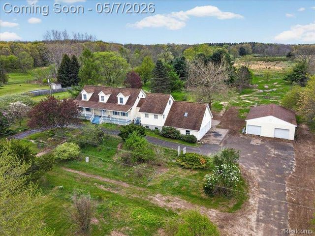 5081 Vines Road, Howell, MI 48843