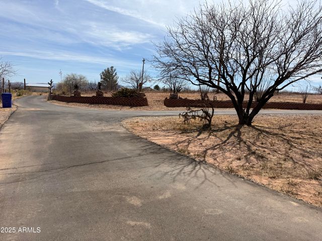 3890 S MOSON Road, Sierra Vista, AZ 85650