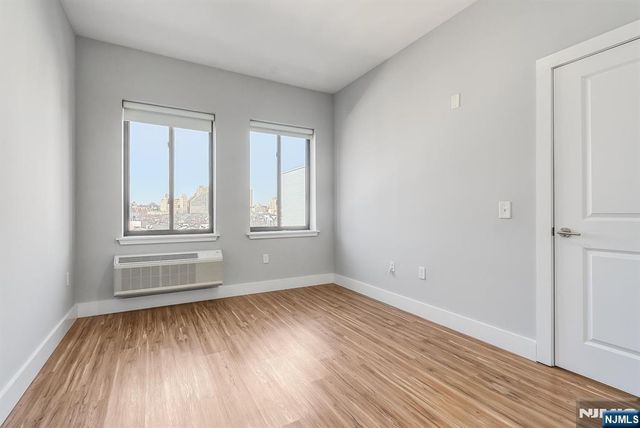 424 Whiton Street 503, Jersey City, NJ 07304