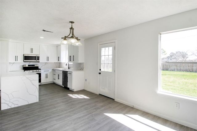 511 Chaseway Drive, Missouri City, TX 77489