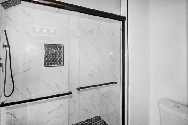 511 Chaseway Drive, Missouri City, TX 77489