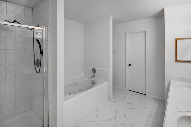 511 Chaseway Drive, Missouri City, TX 77489