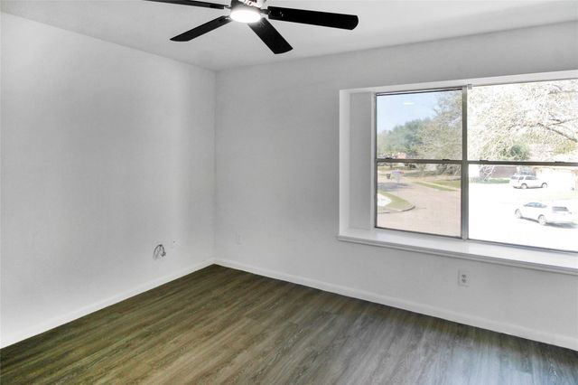 511 Chaseway Drive, Missouri City, TX 77489