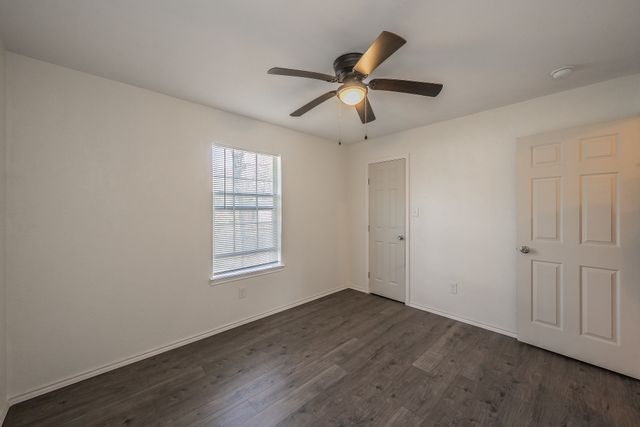 906 N Wilhite Street, Cleburne, TX 76031