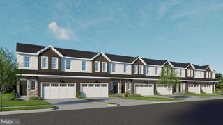 7847 OAK BROOK DR, Harrisburg, PA 17112