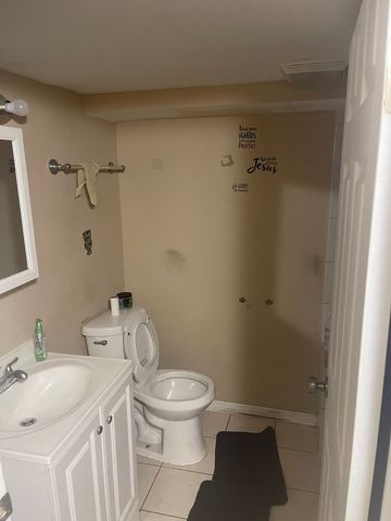 6953 S Artesian Avenue, Chicago, IL 60629