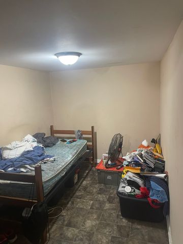 6953 S Artesian Avenue, Chicago, IL 60629