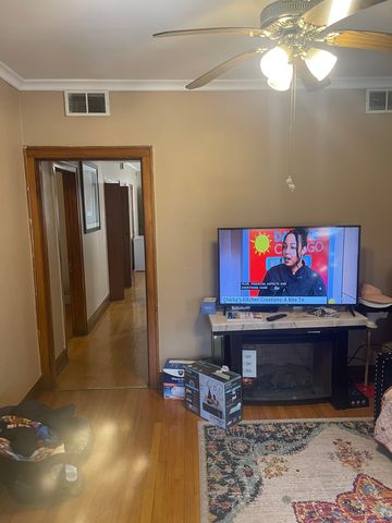 6953 S Artesian Avenue, Chicago, IL 60629