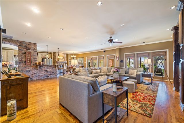 7613 Dijon Lake Dr, Corpus Christi, TX 78413