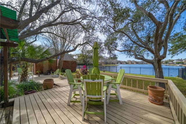 7613 Dijon Lake Dr, Corpus Christi, TX 78413