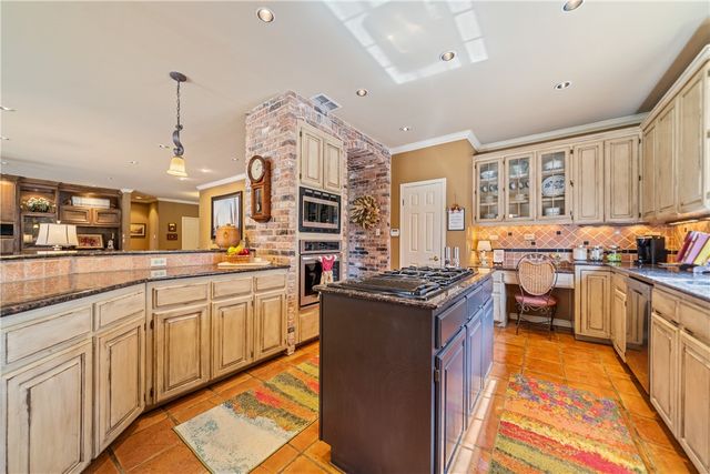 7613 Dijon Lake Dr, Corpus Christi, TX 78413