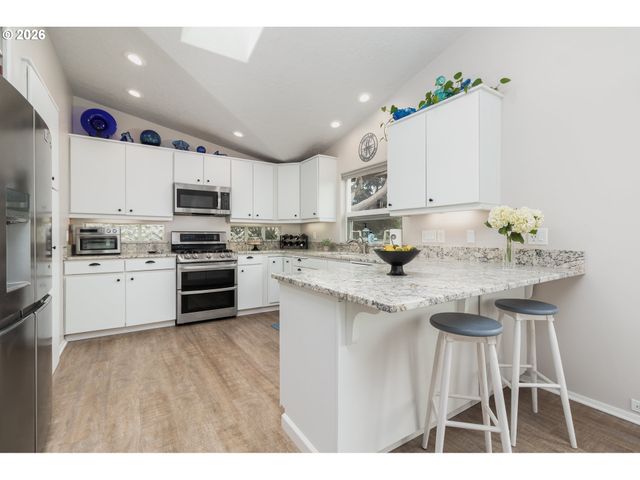 5725 EL MAR Ave, Lincoln City, OR 97367