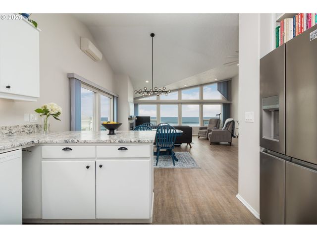 5725 EL MAR Ave, Lincoln City, OR 97367