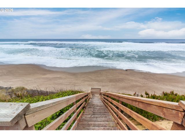 5725 EL MAR Ave, Lincoln City, OR 97367
