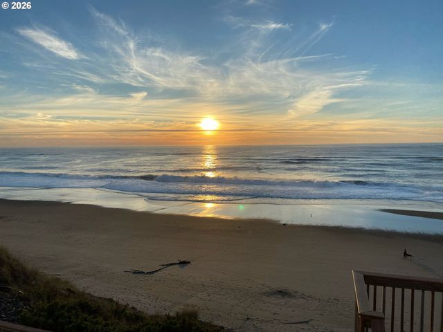 5725 EL MAR Ave, Lincoln City, OR 97367