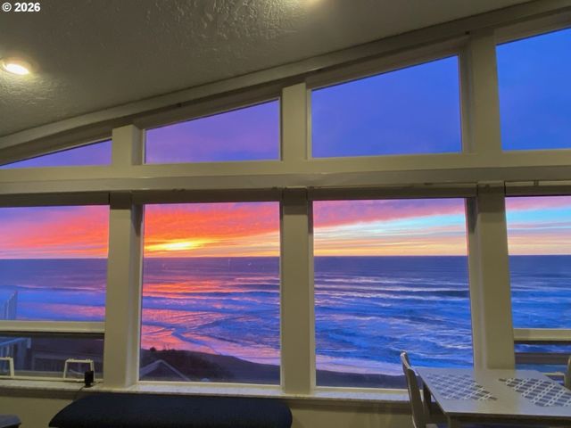 5725 EL MAR Ave, Lincoln City, OR 97367