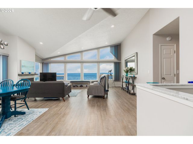 5725 EL MAR Ave, Lincoln City, OR 97367