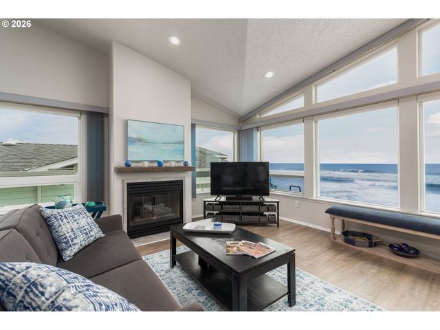 5725 EL MAR Ave, Lincoln City, OR 97367