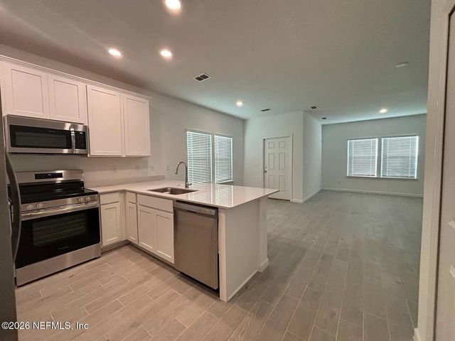 3970 WHIPPOORWILL HOLLER Lane 312, Jacksonville, FL 32217