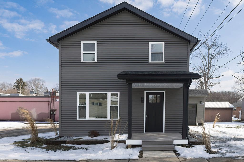 107 ONTARIO Street, Edinboro, PA 16412