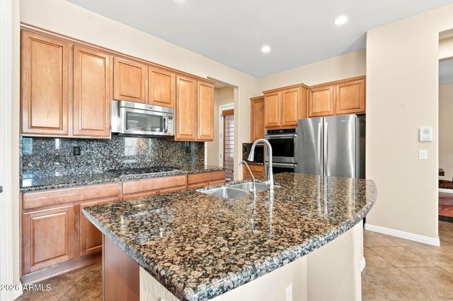 38804 N COURAGE Court, Anthem, AZ 85086