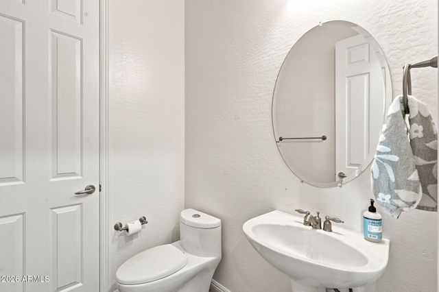38804 N COURAGE Court, Anthem, AZ 85086