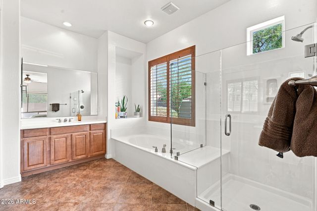 38804 N COURAGE Court, Anthem, AZ 85086