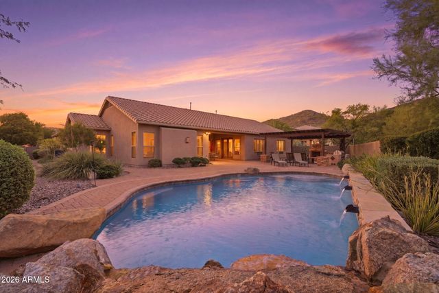 38804 N COURAGE Court, Anthem, AZ 85086