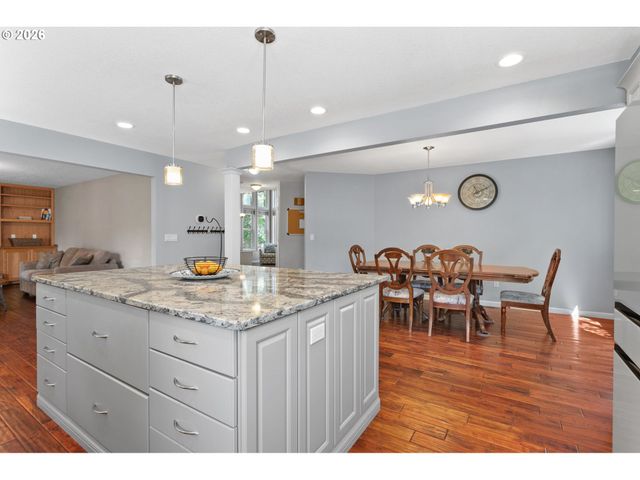 16550 Sw PENINSULA Ct, Beaverton, OR 97006