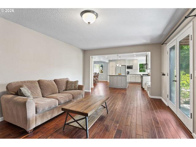 16550 Sw PENINSULA Ct, Beaverton, OR 97006