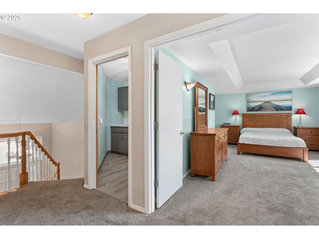 16550 Sw PENINSULA Ct, Beaverton, OR 97006