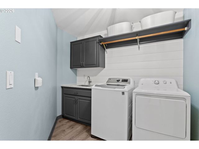 16550 Sw PENINSULA Ct, Beaverton, OR 97006