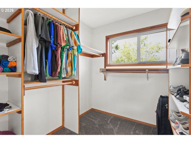 16550 Sw PENINSULA Ct, Beaverton, OR 97006
