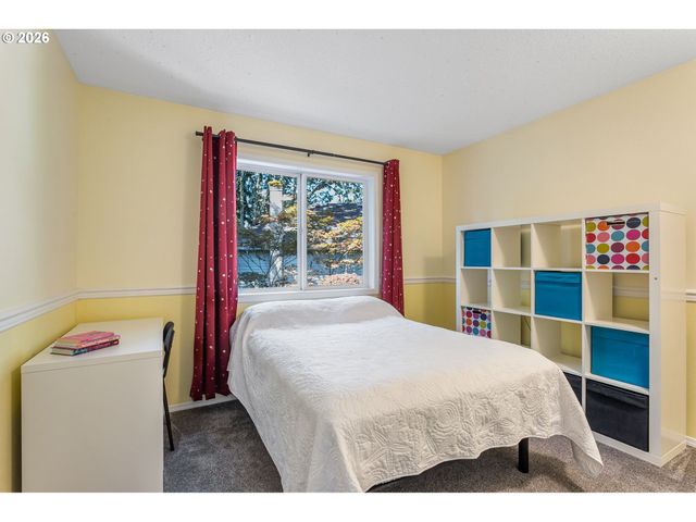 16550 Sw PENINSULA Ct, Beaverton, OR 97006