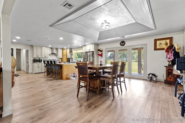 8753 Prairie Valley Road, Ardmore, OK 73401