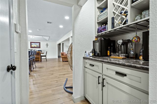 8753 Prairie Valley Road, Ardmore, OK 73401