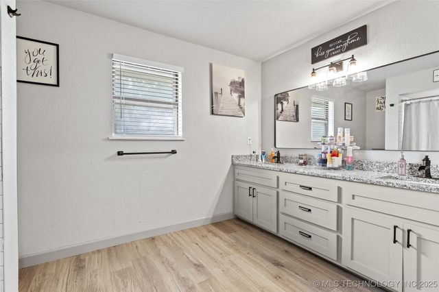 8753 Prairie Valley Road, Ardmore, OK 73401