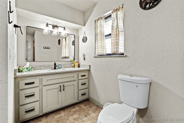 8753 Prairie Valley Road, Ardmore, OK 73401