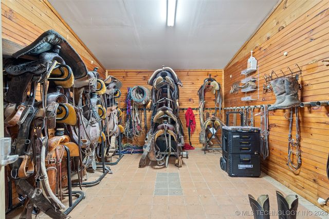 8753 Prairie Valley Road, Ardmore, OK 73401