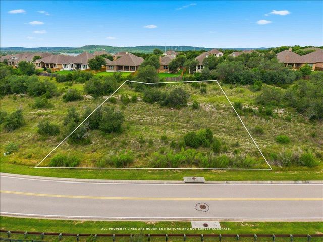 7508 Tessera PKWY, Lago Vista, TX 78645