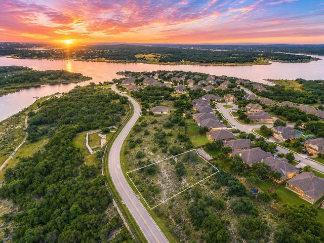 7508 Tessera PKWY, Lago Vista, TX 78645